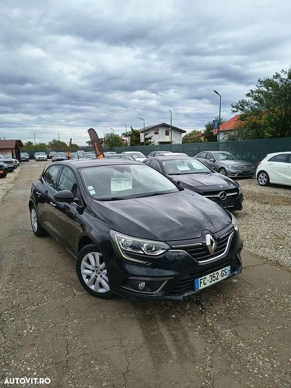 Culoarenegru Utilizat 2018 Renault Mégane IV Intens Hatchback | 9.490 EUR (Preț OK) - Imagine 1/4