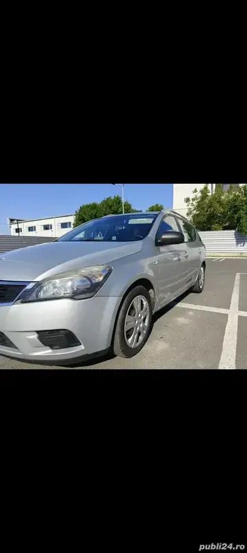 Second-hand Kia Ceed 90 CP (66 kW) 2009 Argintiu Hatchback