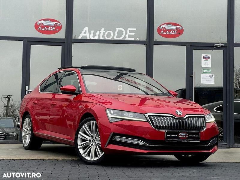 Second-hand Skoda Superb 218 CP (160 kW) 2020 Culoarerosu Berlinǎ