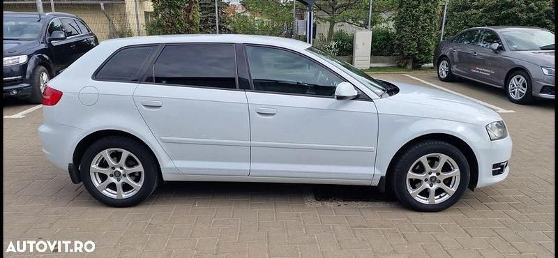 Alb Utilizat 2012 Audi A3 Hatchback | 7.750 EUR (Preț bun) - Imagine 1/4