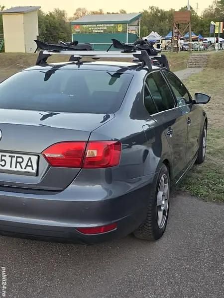 Second-hand VW Jetta 105 CP (77 kW) 2012 Berlinǎ