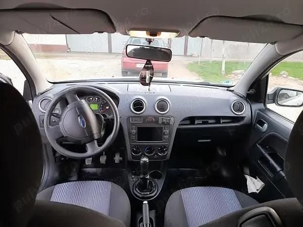 Utilizat 2008 Ford Fusion | 1.800 EUR (Scump) - Imagine 1/4