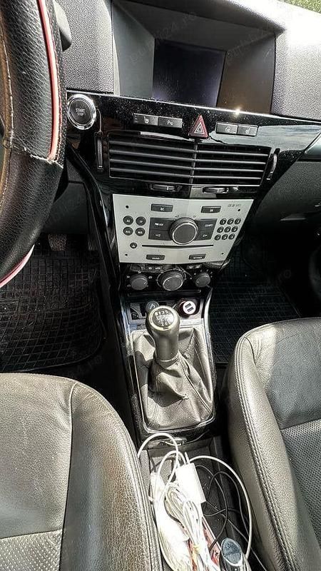 Second-hand Opel Astra 150 CP (110 kW) 2008 Cabrio