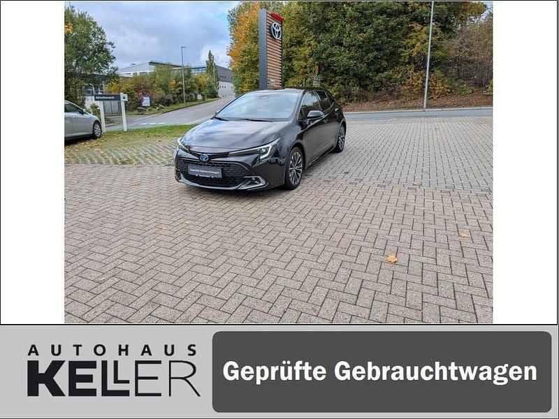 Utilizat 2024 Toyota Corolla Team | 28.376 EUR (Preț bun) - Imagine 1/1