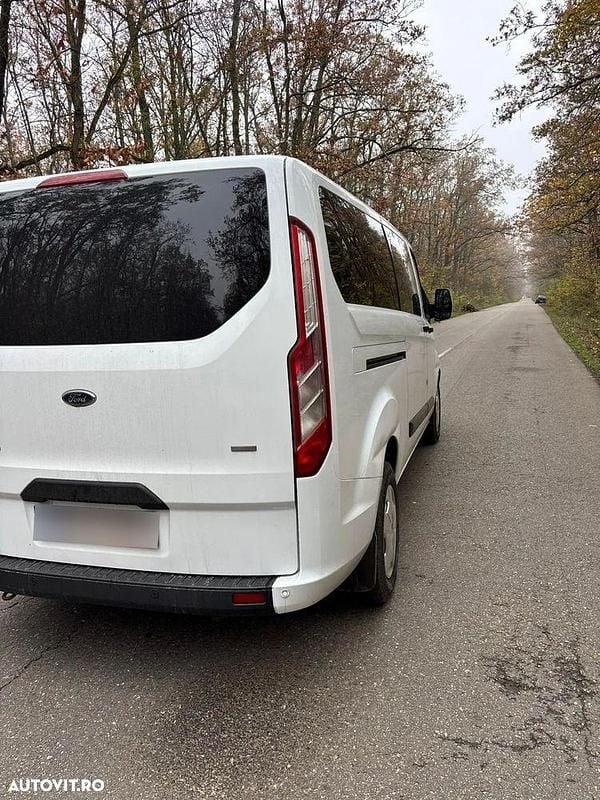 Second-hand Ford Transit Custom 170 CP (125 kW) 2018 Culoarealb Monovolum