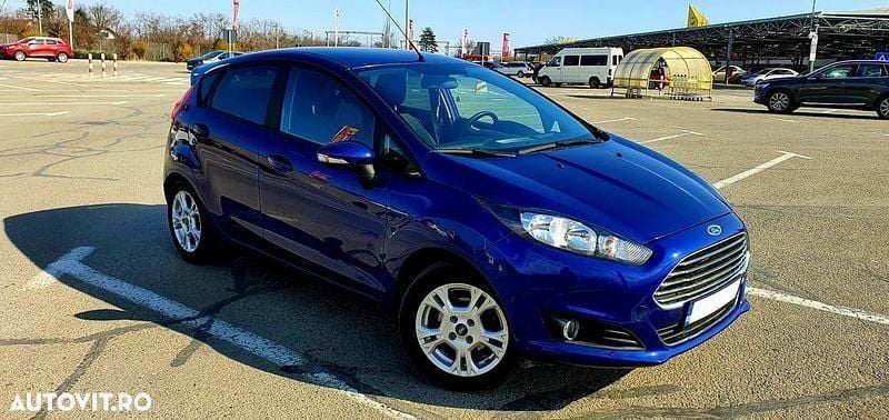 Albastru Utilizat 2014 Ford Fiesta SYNC Edition Hatchback | 4.550 EUR (Preț OK) - Imagine 1/4