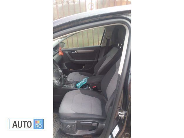 Second-hand VW Passat 140 CP (102 kW) 2012 Negru Berlinǎ