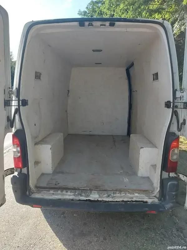 Utilizat 2004 Renault Master Van | 2.500 EUR - Imagine 1/2