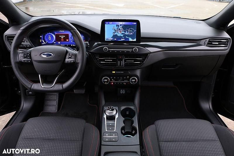 Second-hand Ford Focus ST-Line 150 CP (110 kW) 2022 Culoarenegru Break