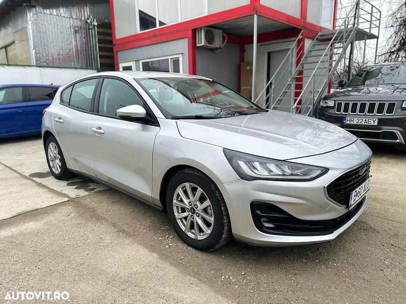 Second-hand Ford Focus 120 CP (88 kW) 2022 Culoareargint Hatchback