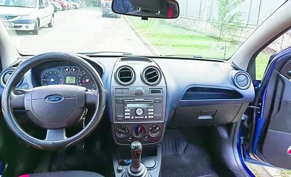 Second-hand Ford Fiesta 80 CP (58 kW) 2008 Albastru Hatchback