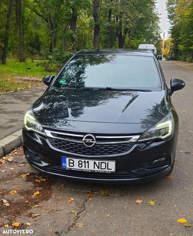 Culoarenegru Utilizat 2016 Opel Astra Innovation Hatchback | 7.700 EUR (Preț OK) - Imagine 1/4
