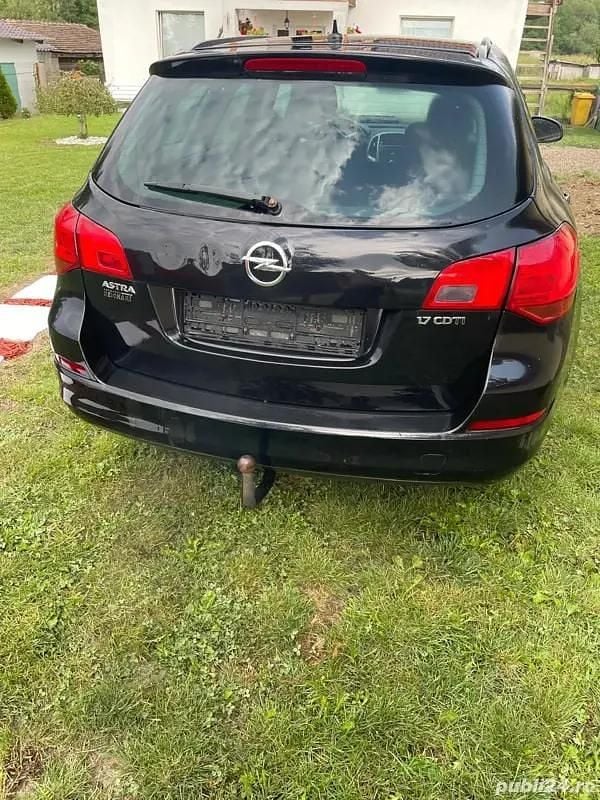 Second-hand Opel Astra 125 CP (91 kW) 2011 Break