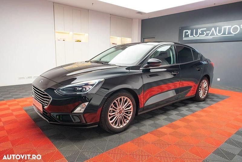 Culoarenegru Utilizat 2020 Ford Focus Berlinǎ | 11.600 EUR (Preț OK) - Imagine 1/4