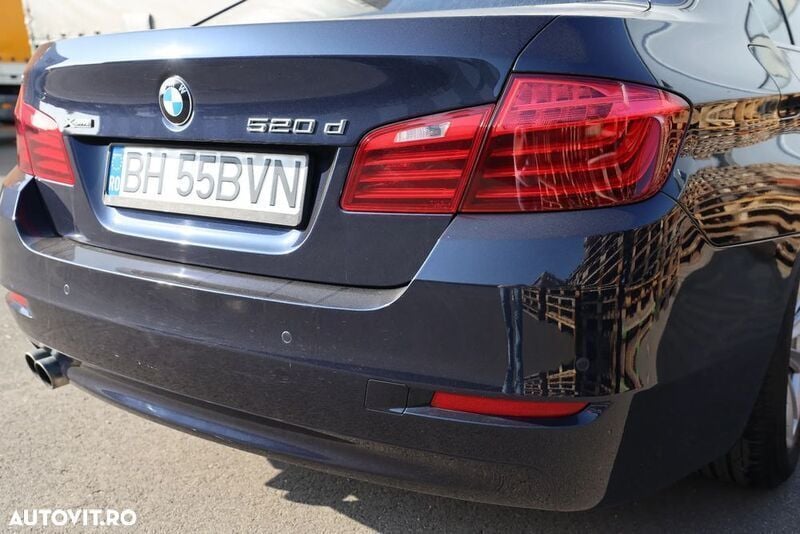 Negru Utilizat 2015 BMW 520 Berlinǎ | 12.500 EUR (Super Preț) - Imagine 1/4