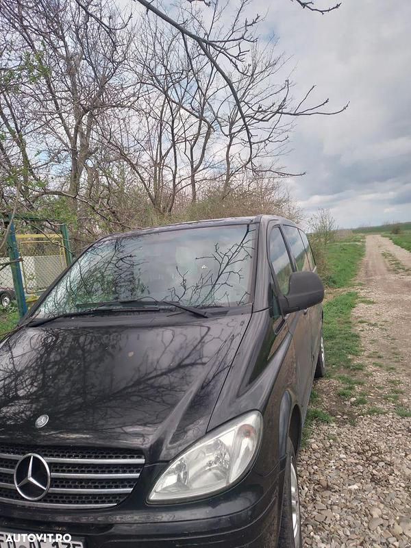Negru Utilizat 2009 Mercedes Viano Monovolum | 4.995 EUR - Imagine 1/4