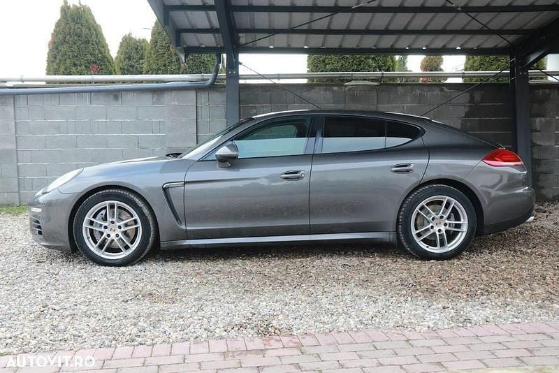 Second-hand Porsche Panamera 250 CP (183 kW) 2014 Culoaregri Hatchback