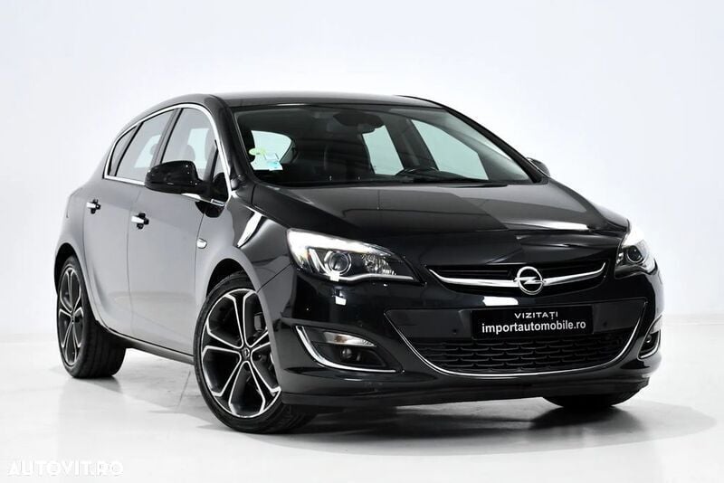 Negru Utilizat 2012 Opel Astra Active Coupe | 5.990 EUR (Preț OK) - Imagine 1/4