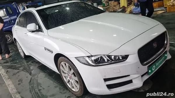 Alb Utilizat 2018 Jaguar XE Berlinǎ | 16.000 EUR (Preț OK) - Imagine 1/4