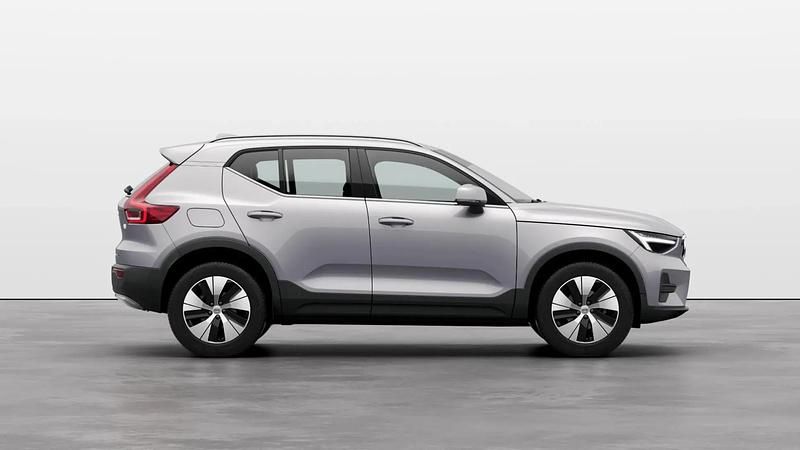 ["silver dawn"] Utilizat 2023 Volvo XC40 Plus SUV | 50.978 EUR - Imagine 1/4
