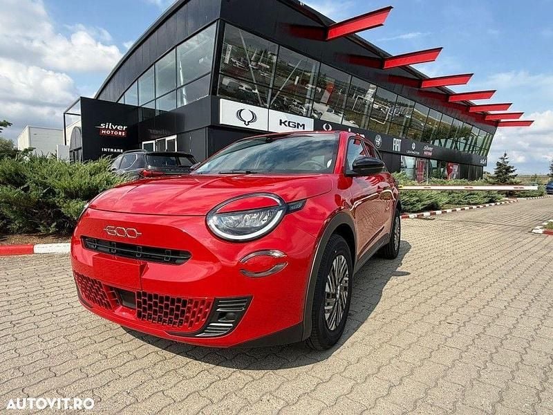 Culoarerosu Nouă 2025 Fiat 600 Red | 31.251 EUR - Imagine 1/4