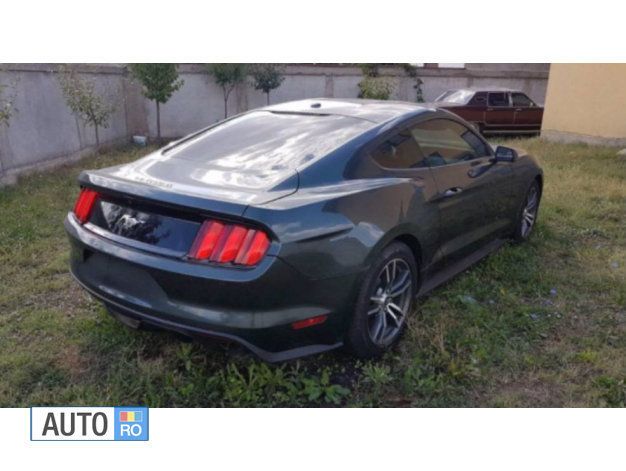 Verde Utilizat 2015 Ford Mustang Coupe | 31.500 EUR - Imagine 1/4