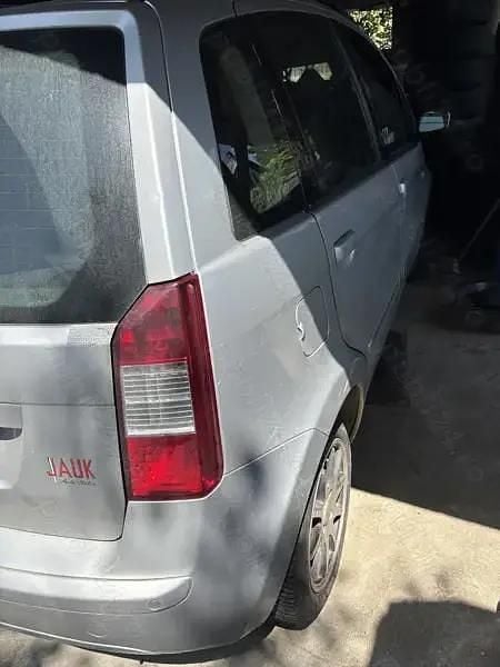 Argintiu Utilizat 2008 Fiat Idea Monovolum | 1.500 EUR - Imagine 1/4