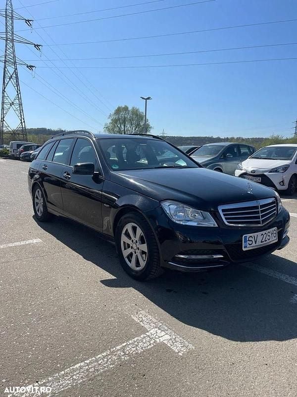 Culoarenegru Utilizat 2012 Mercedes C200 Break | 5.200 EUR (Preț OK) - Imagine 1/4