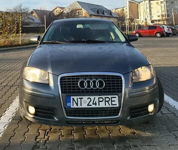 Gri Utilizat 2007 Audi A3 Hatchback | 2.500 EUR (Preț bun) - Imagine 1/4