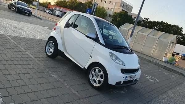 Alb Utilizat 2007 Smart ForTwo Coupé Coupe | 2.990 EUR - Imagine 1/4