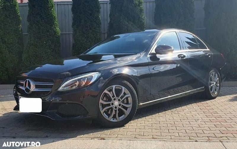 Negru Utilizat 2017 Mercedes C220 Avantgarde Berlinǎ | 16.400 EUR (Preț bun) - Imagine 1/4