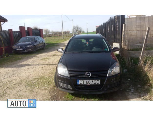 Negru Utilizat 2005 Opel Astra Break | 3.300 EUR (Scump) - Imagine 1/4