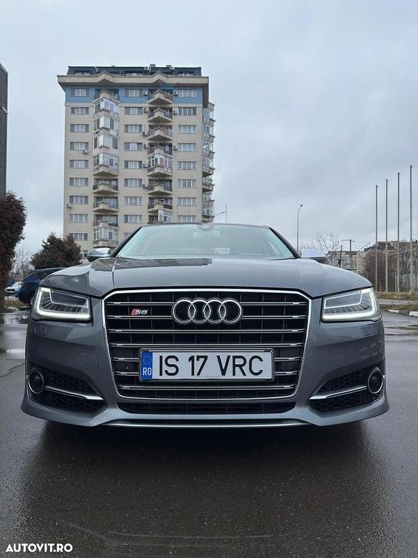 Second-hand Audi S8 Premium 520 CP (382 kW) 2014 Culoaregri Berlinǎ