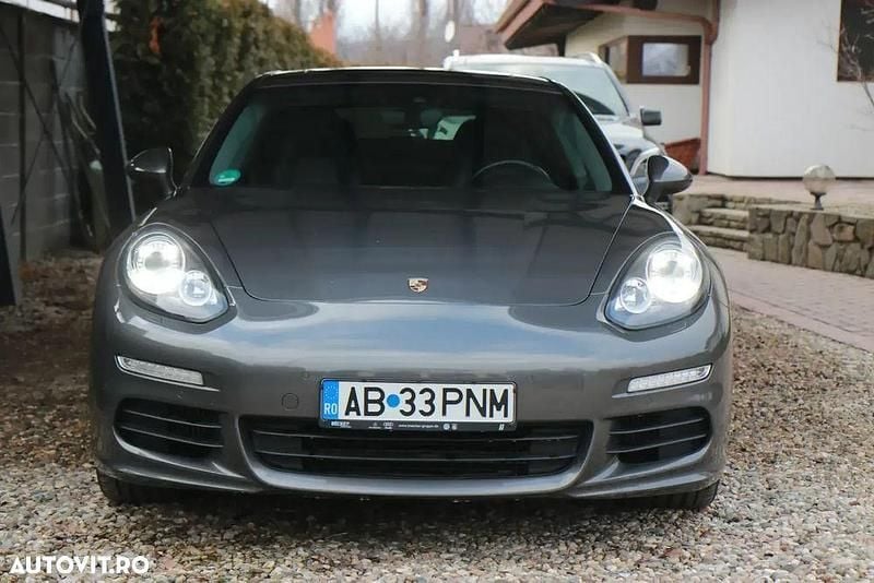 Second-hand Porsche Panamera 250 CP (183 kW) 2014 Culoaregri Hatchback