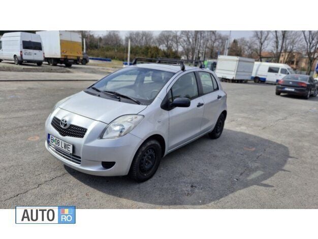 Argintiu Utilizat 2008 Toyota Yaris Hatchback | 2.400 EUR (Preț OK) - Imagine 1/4