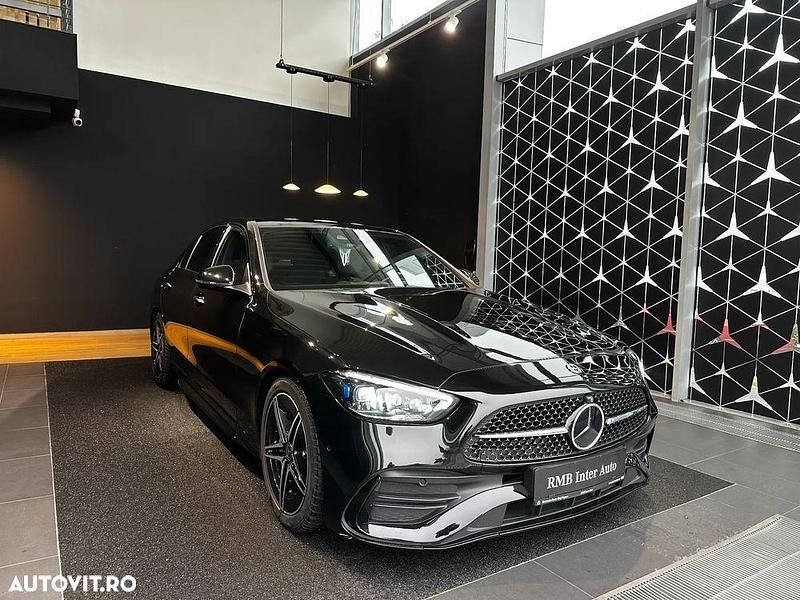 Second-hand Mercedes C300 AMG line 258 CP (189 kW) 2021 Culoarenegru Berlinǎ