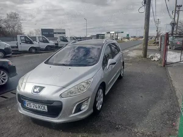 Utilizat 2011 Peugeot 208 Hatchback | 3.000 EUR (Scump) - Imagine 1/4