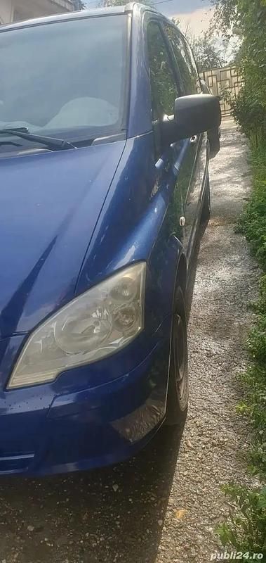 Second-hand Mercedes Vito 163 CP (119 kW) 2012 Albastru Van