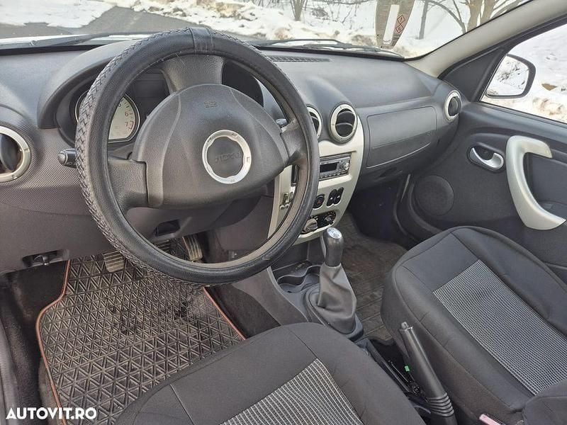 Second-hand Dacia Sandero 75 CP (55 kW) 2010 Culoareargint