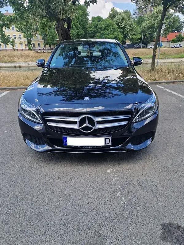 Negru Utilizat 2017 Mercedes C180 Avantgarde Berlinǎ | 24.000 EUR - Imagine 1/4