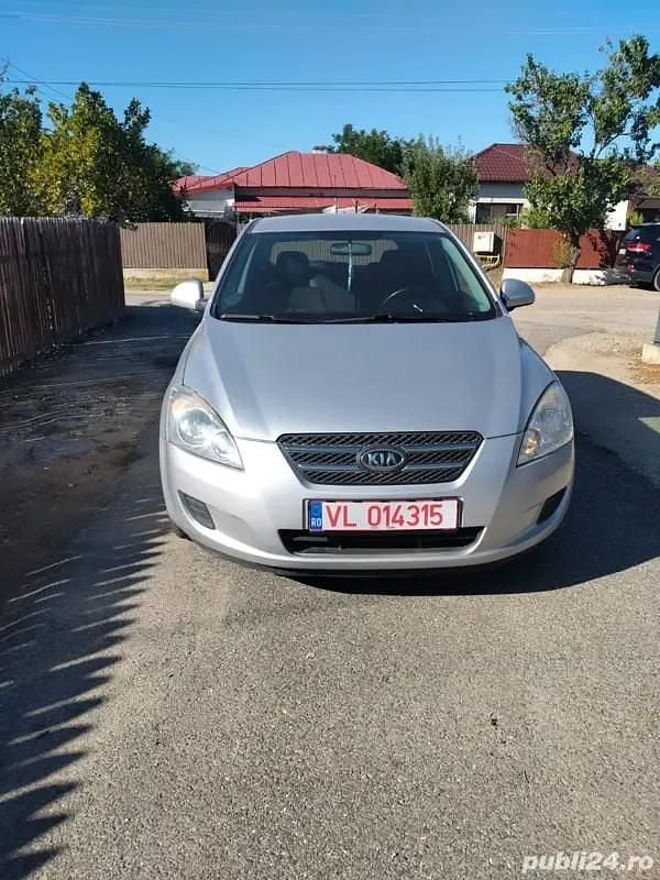 Utilizat 2010 Kia Ceed Hatchback | 1.500 EUR (Super Preț) - Imagine 1/4