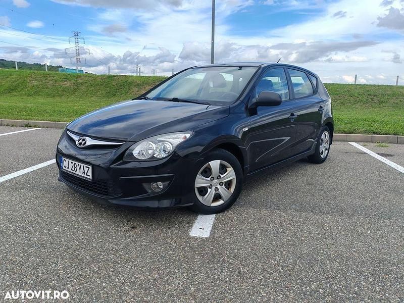 Negru Utilizat 2012 Hyundai i30 Edition Hatchback | 3.799 EUR (Preț OK) - Imagine 1/4