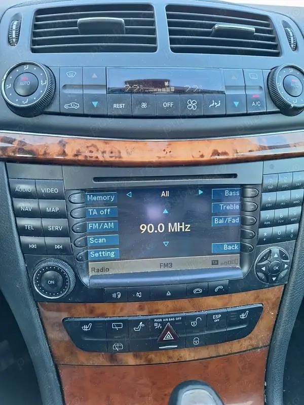 Gri Utilizat 2005 Mercedes E320 Break | 2.200 EUR - Imagine 1/4