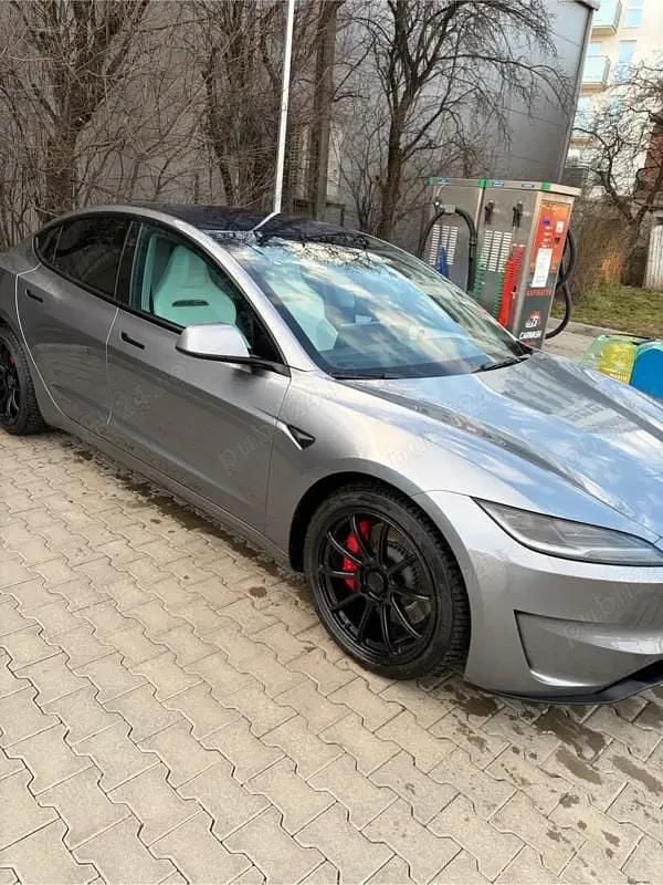 Second-hand Tesla Model 3 Performance 339 kW (461 CP) 2024 Berlinǎ
