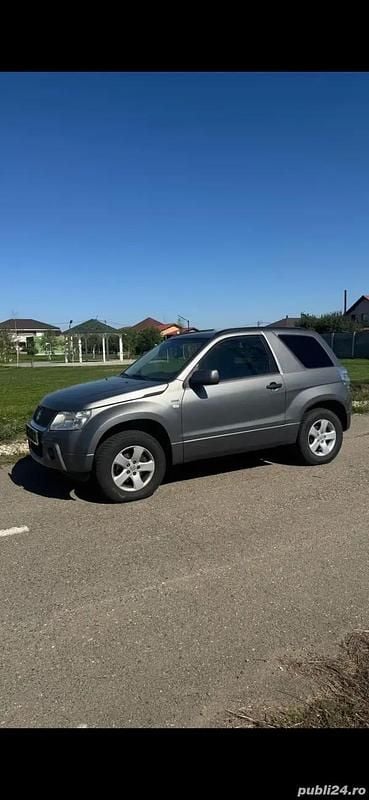 Gri Utilizat 2006 Suzuki Grand Vitara SUV | 3.990 EUR (Preț OK) - Imagine 1/4