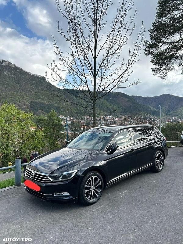 Culoarenegru Utilizat 2019 VW Passat Break | 15.000 EUR (Preț OK) - Imagine 1/4