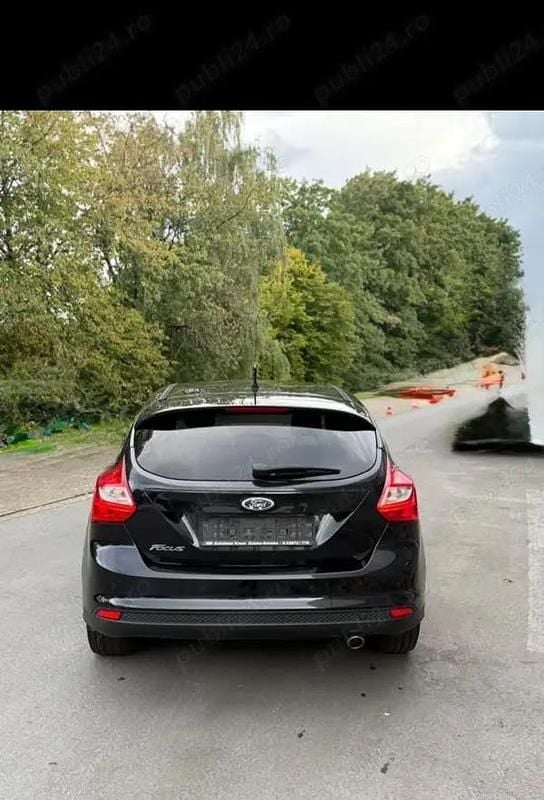 Second-hand Ford Focus Titanium 140 CP (102 kW) 2013 Negru Hatchback
