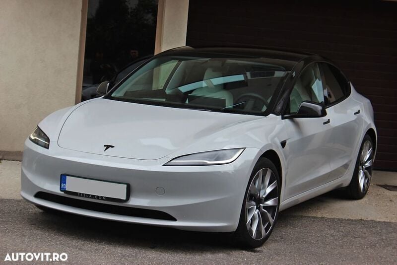 Gri Utilizat 2024 Tesla Model 3 Long Range AWD Berlinǎ | 42.990 EUR - Imagine 1/4