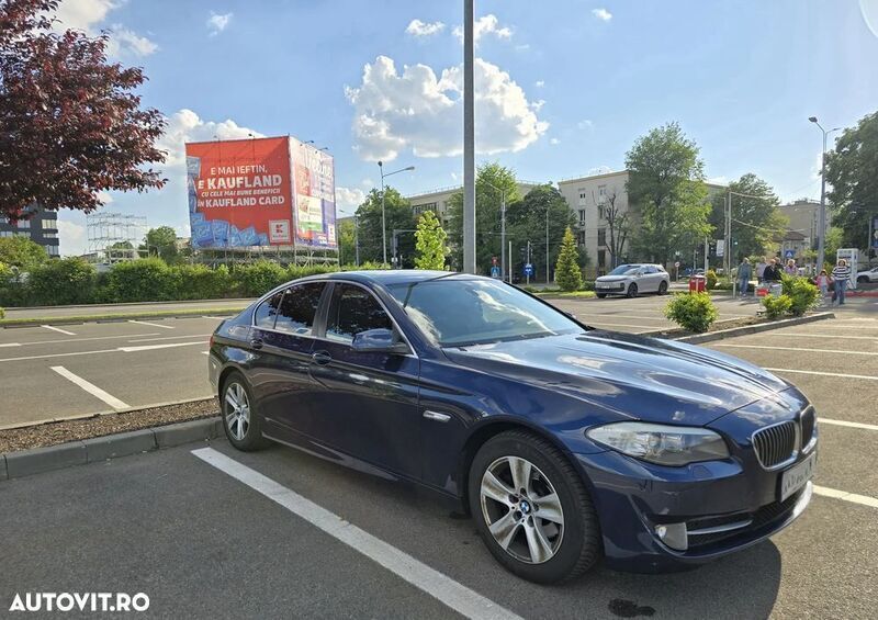 Albastru Utilizat 2013 BMW 520 Berlinǎ | 12.000 EUR (Preț bun) - Imagine 1/4