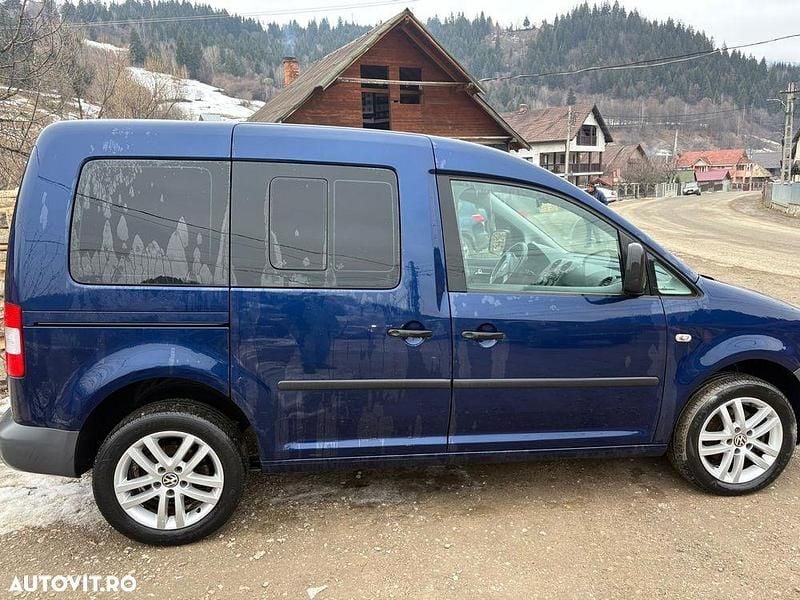 Second-hand VW Caddy Life 105 CP (77 kW) 2010 Culoarealbastru Monovolum